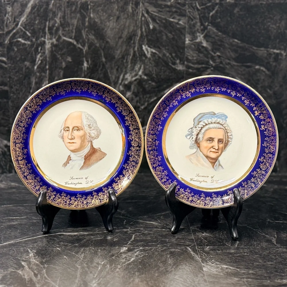 A CAPSCO PRODUCT Washington, D.C. Capitol Souvenir Plates 22 Karat Gold (2)